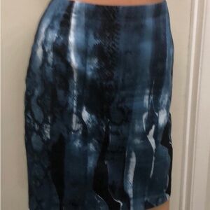 A beautiful Tabari skirt with 20 inches length